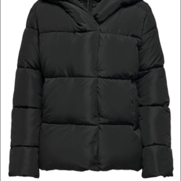 ONLY Black single layer hooded puffer - Picture 4 of 4